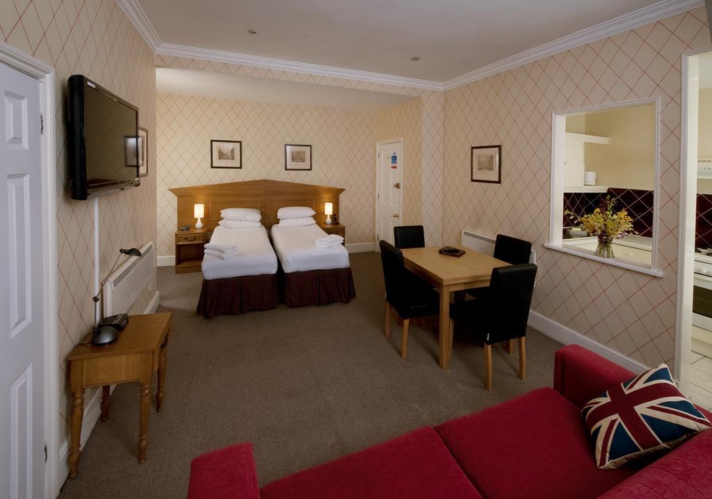 Astons Apartments London Room photo