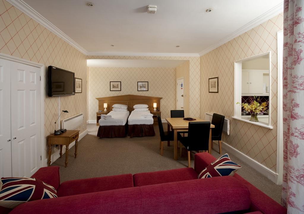 Astons Apartments London Room photo